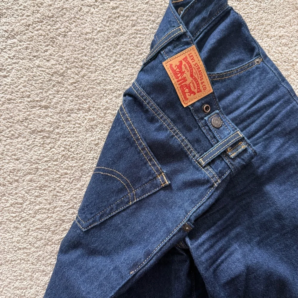 LEVIS | VIRAL CLENCH WAIST BAGGY JEANS IN INDIGO 💙 - Picture 4 of 5